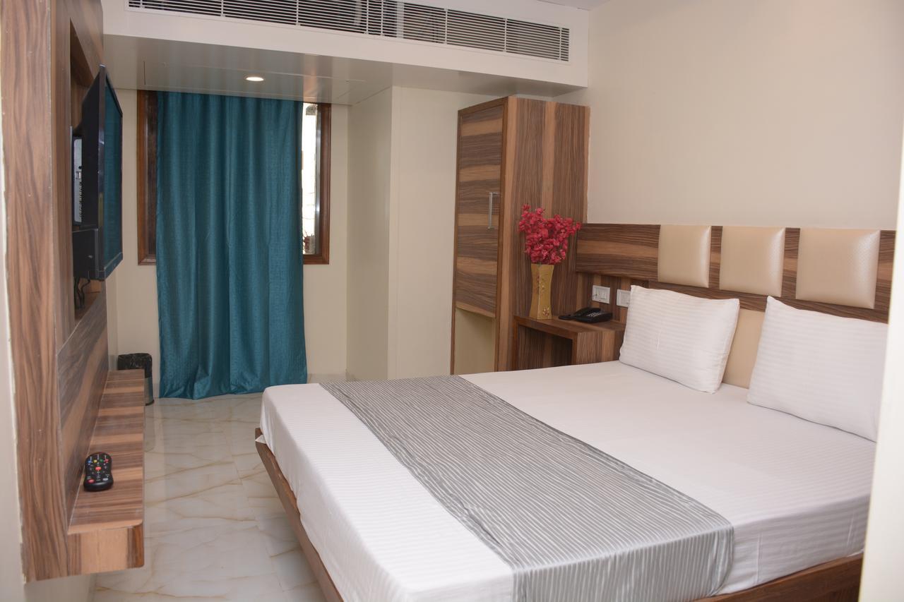 Hotel Golden Oasis - A Well Hygiene Property Paharganj Buitenkant foto