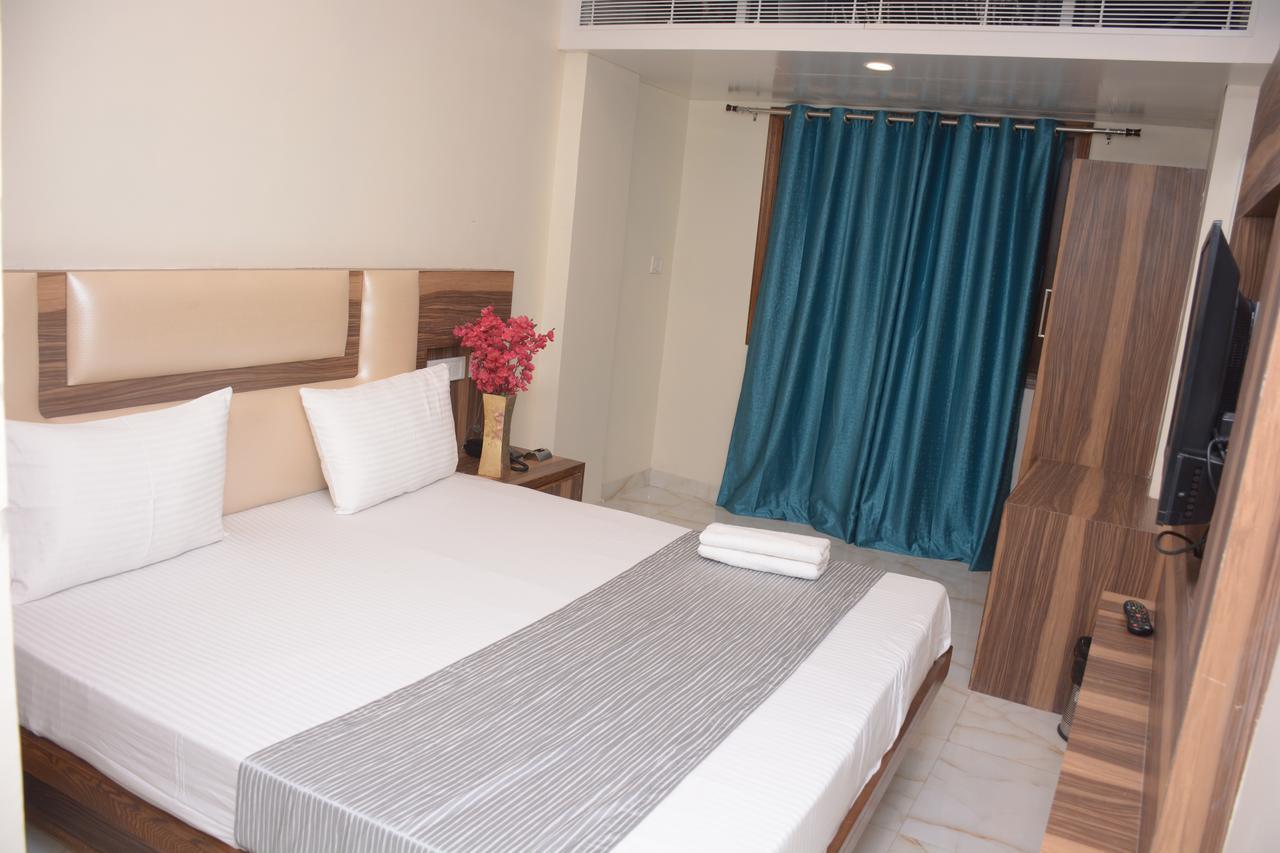 Hotel Golden Oasis - A Well Hygiene Property Paharganj Buitenkant foto