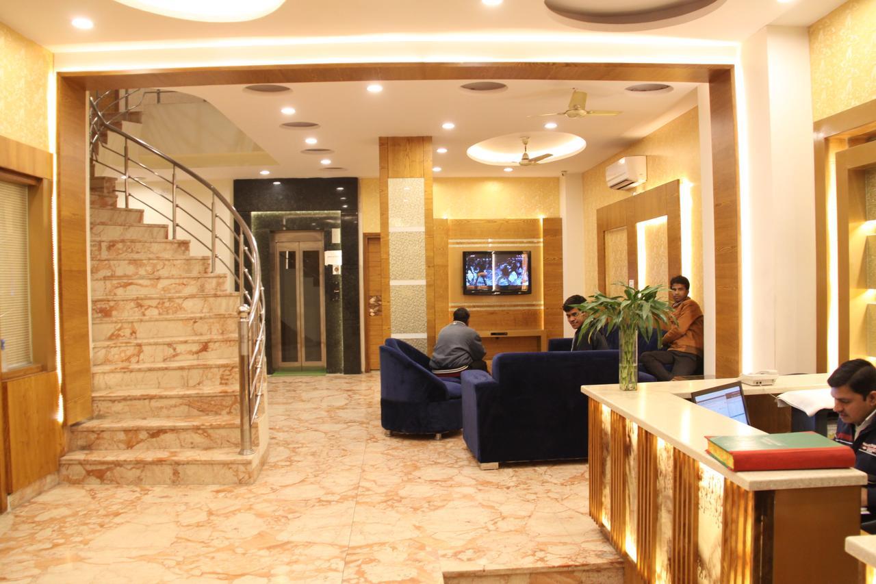 Hotel Golden Oasis - A Well Hygiene Property Paharganj Buitenkant foto