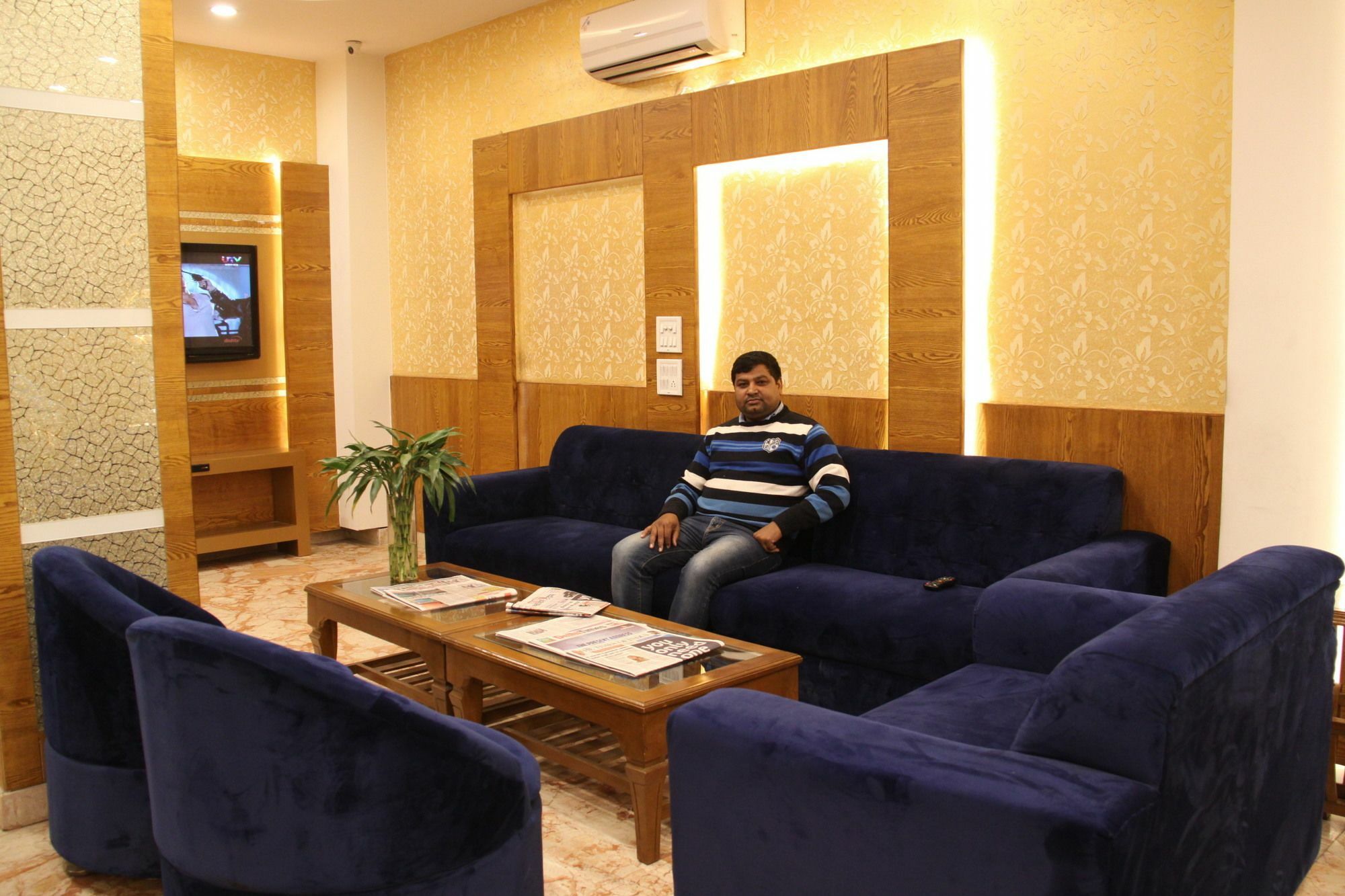 Hotel Golden Oasis - A Well Hygiene Property Paharganj Buitenkant foto