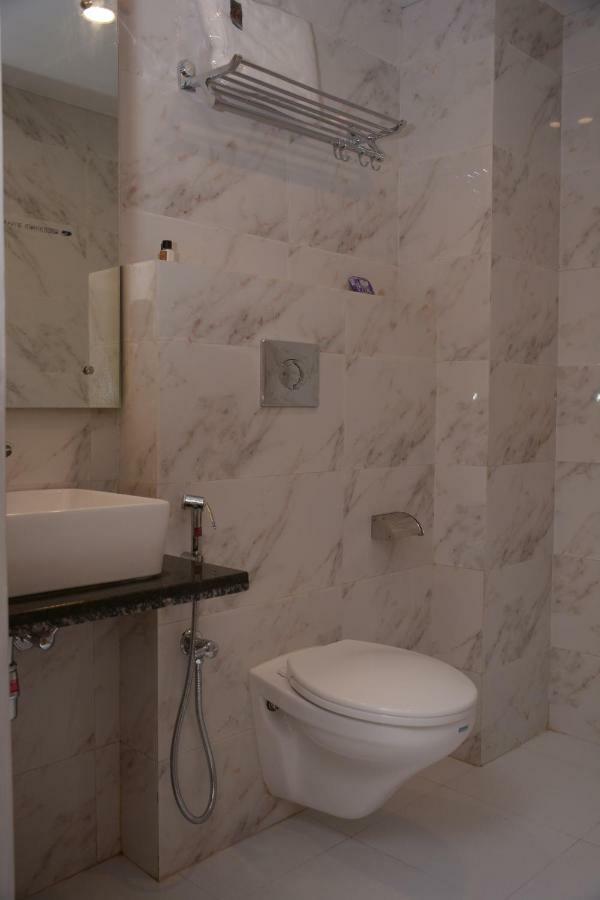 Hotel Golden Oasis - A Well Hygiene Property Paharganj Buitenkant foto